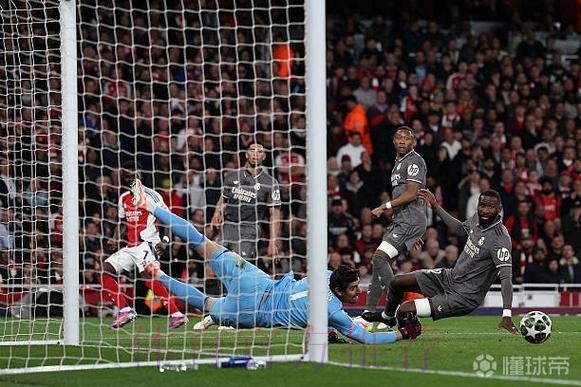 皇马计划让库尔图瓦出战加的斯 琼阿梅尼或休战 皇马计划让库尔图瓦出战加的斯 琼阿梅尼或休战